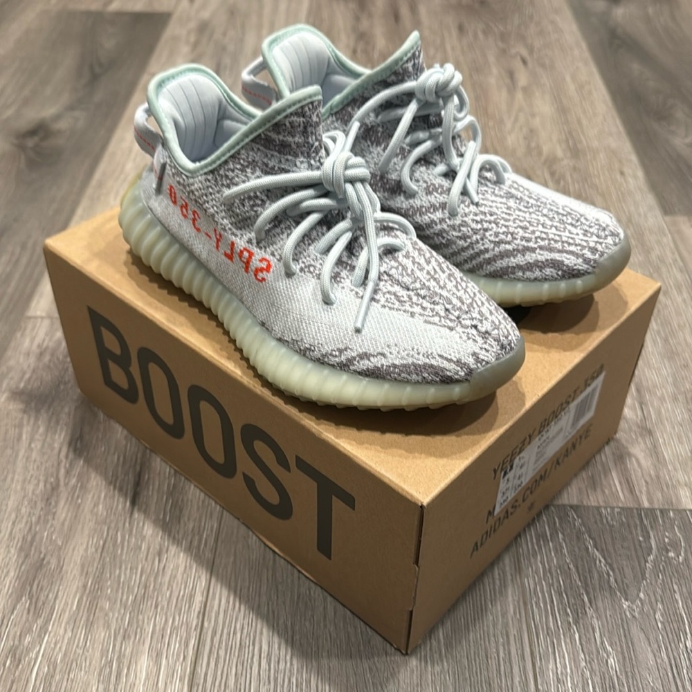 adidas YEEZY Boost 350 V2 Blue Tint